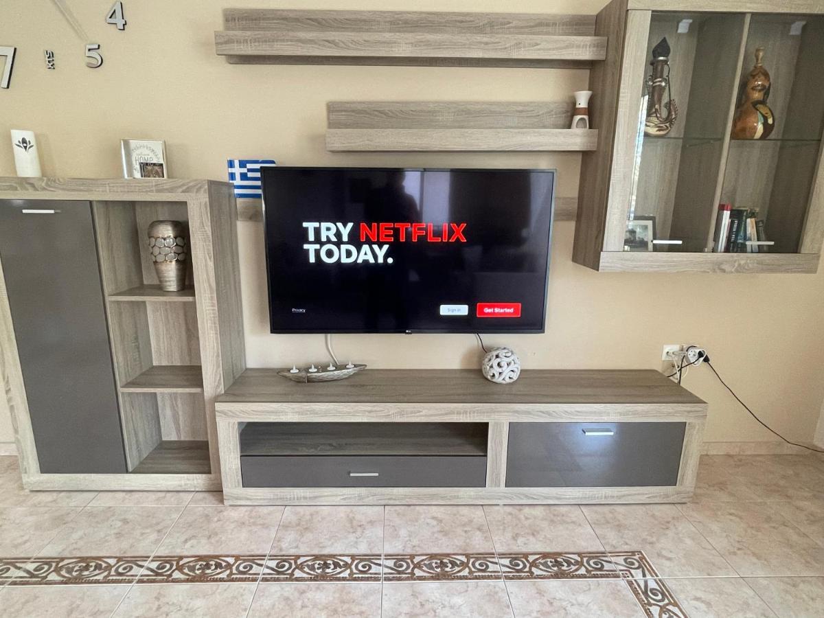 Lovely And Sunny Apartament 300M From Beach!! Peraia  Luaran gambar