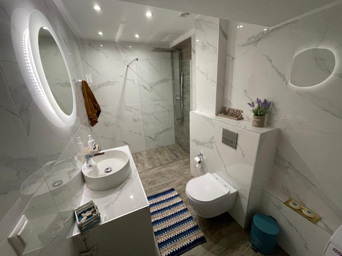 Lovely And Sunny Apartament 300M From Beach!! Peraia  Luaran gambar