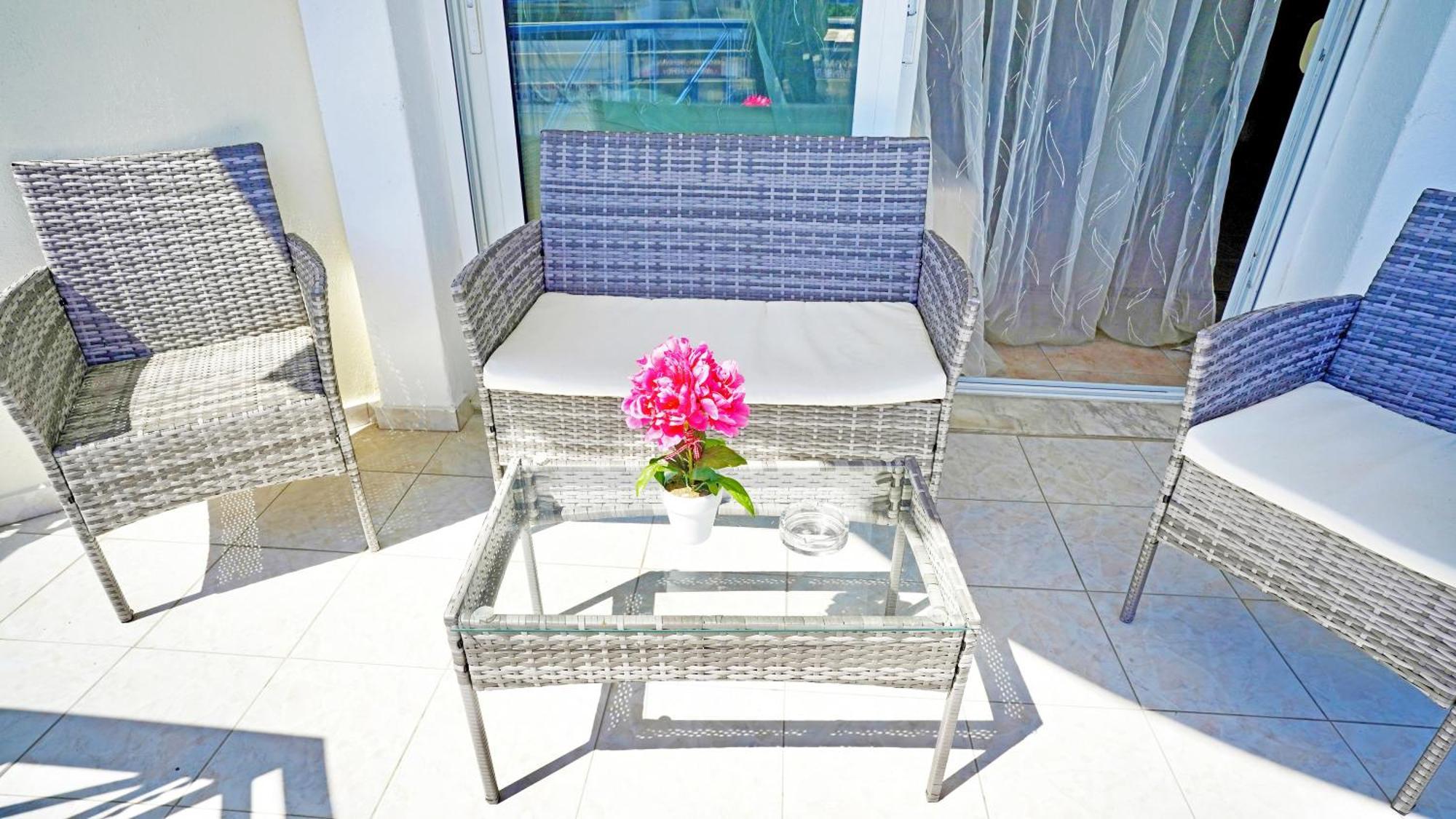 Lovely And Sunny Apartament 300M From Beach!! Peraia  Luaran gambar