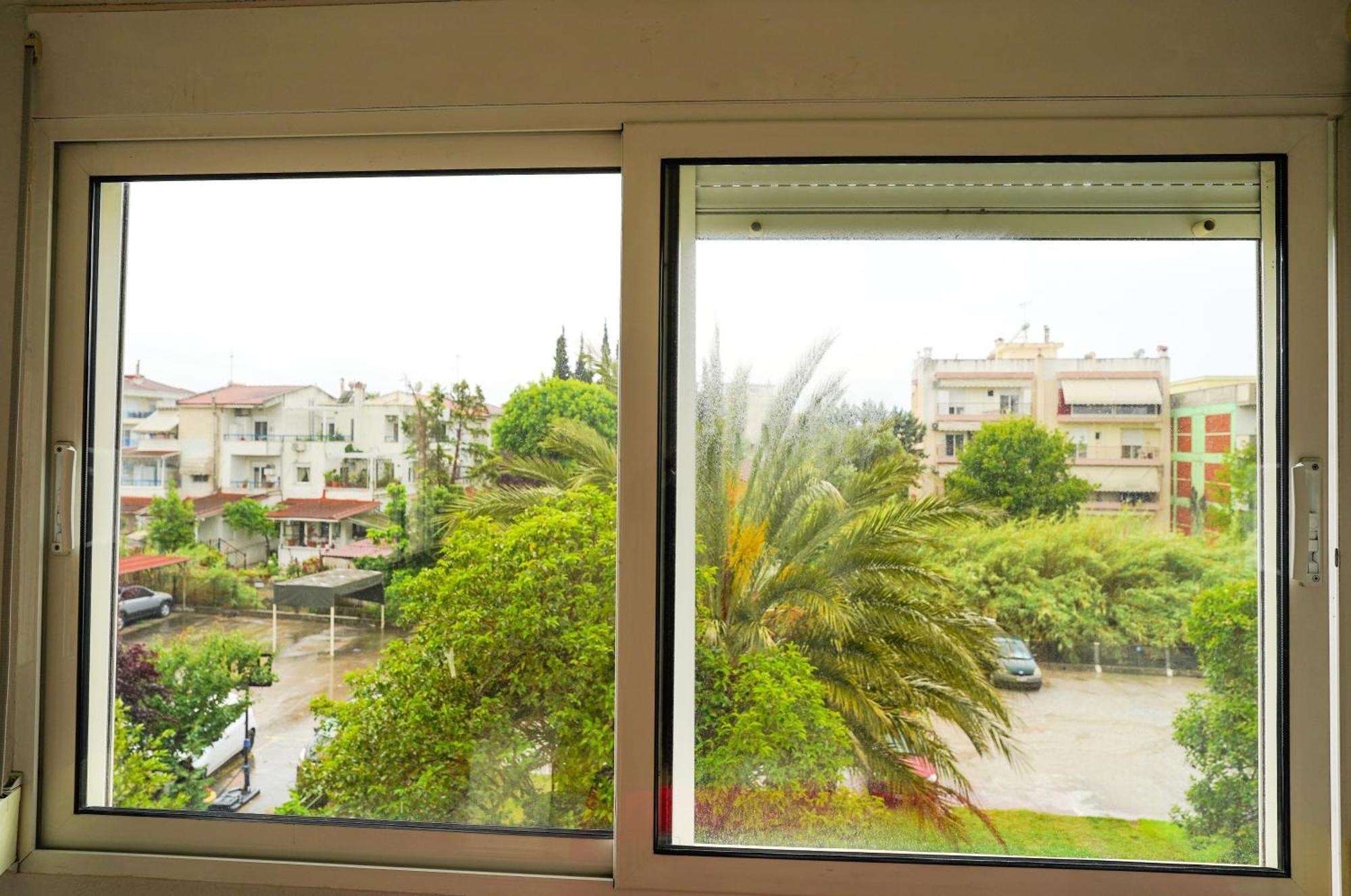 Lovely And Sunny Apartament 300M From Beach!! Peraia  Luaran gambar