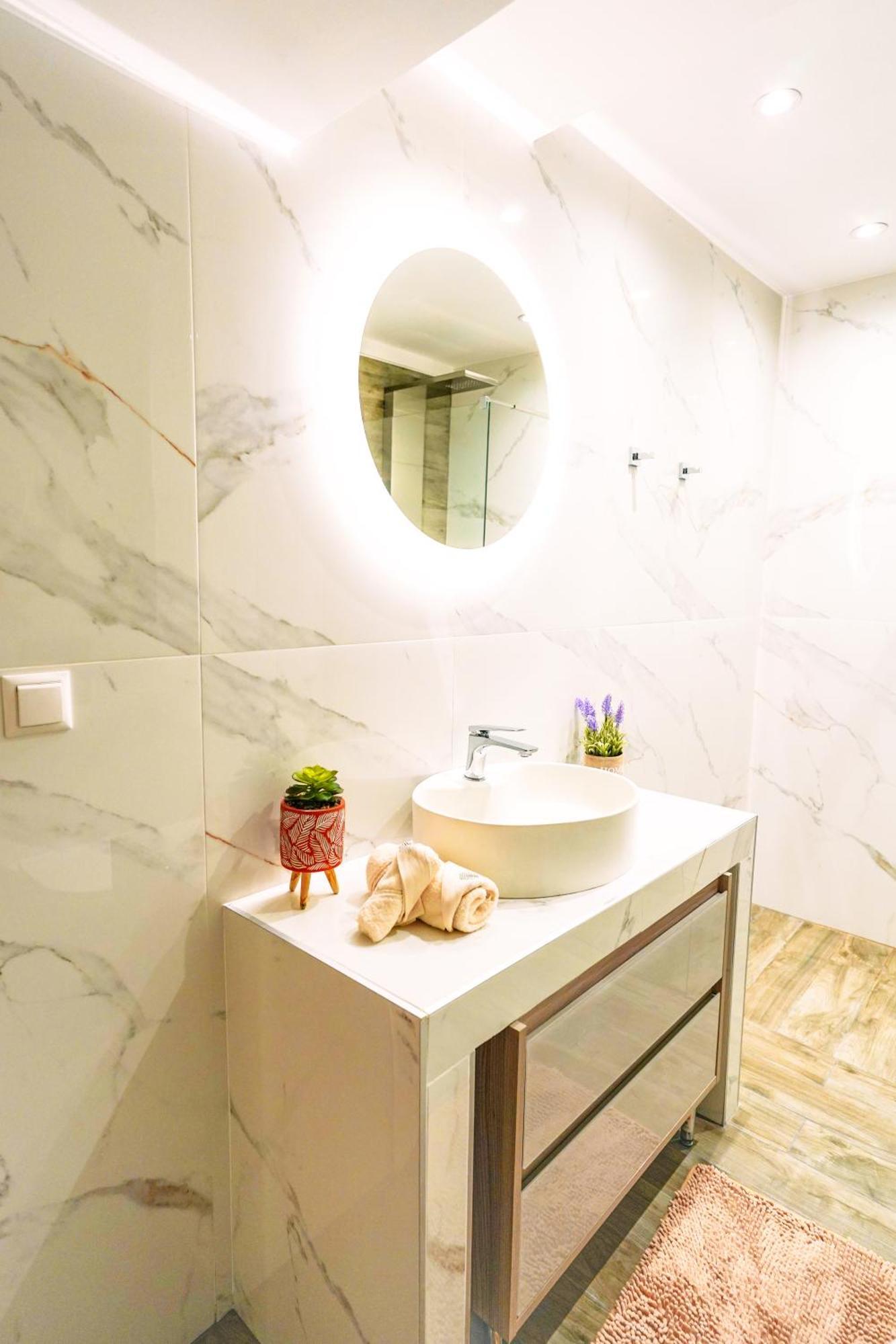 Lovely And Sunny Apartament 300M From Beach!! Peraia  Luaran gambar