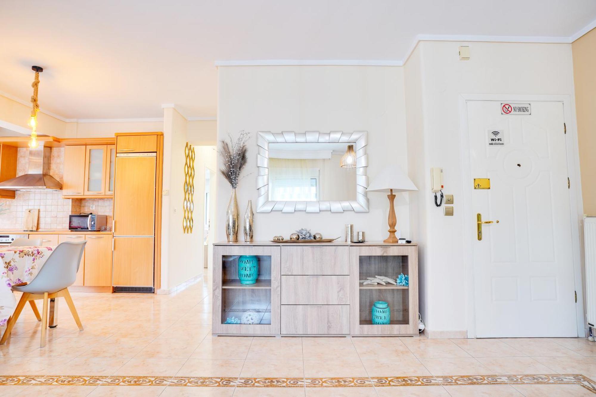 Lovely And Sunny Apartament 300M From Beach!! Peraia  Luaran gambar